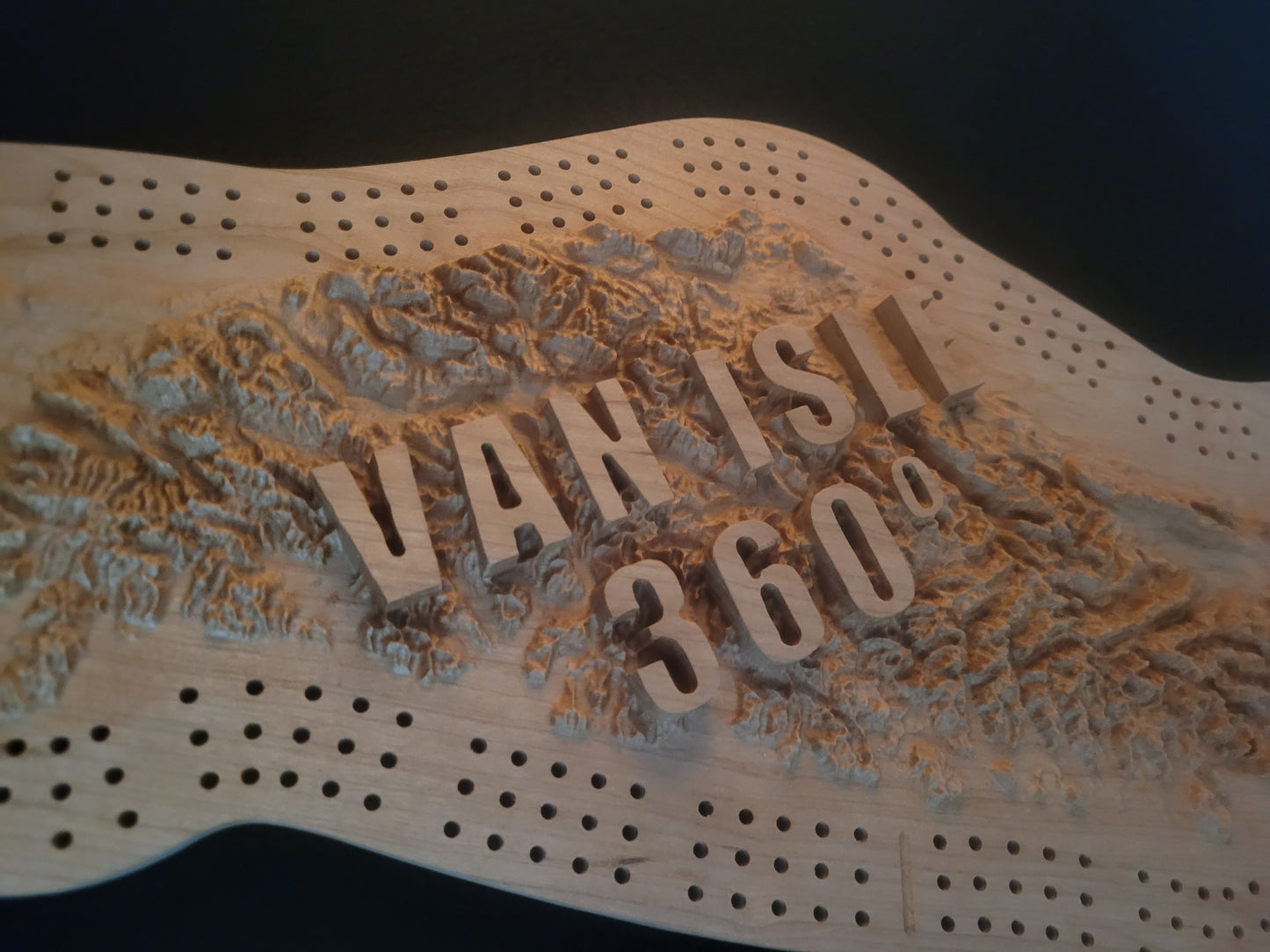 Van Isle 360º - 3D Relief Topo Cribbage Board
