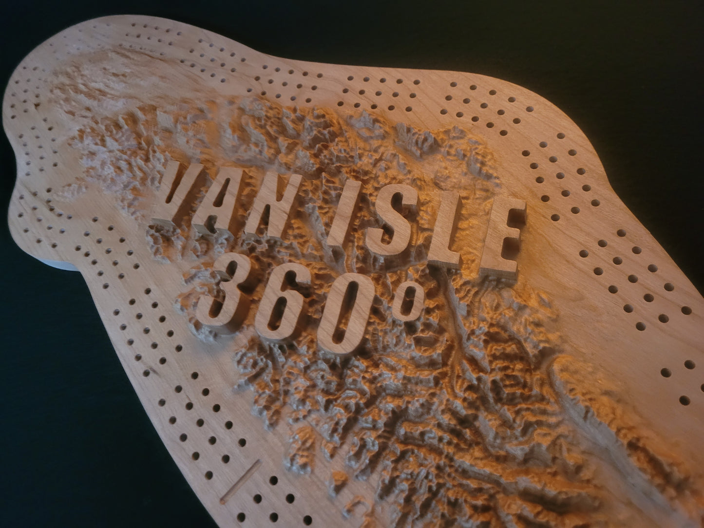 Van Isle 360º - 3D Relief Topo Cribbage Board